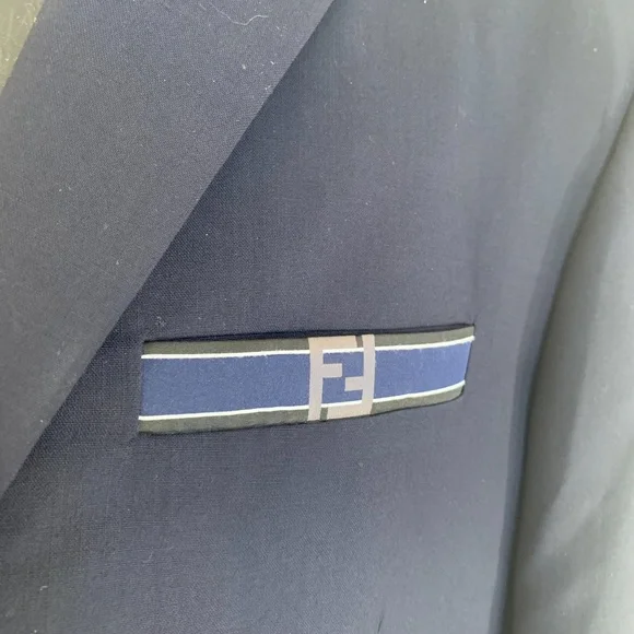 Fendi Navy Wool Blazer 38L(Italian 48) Wool 2 Button Side vents Gently worn - Picture 3 of 6